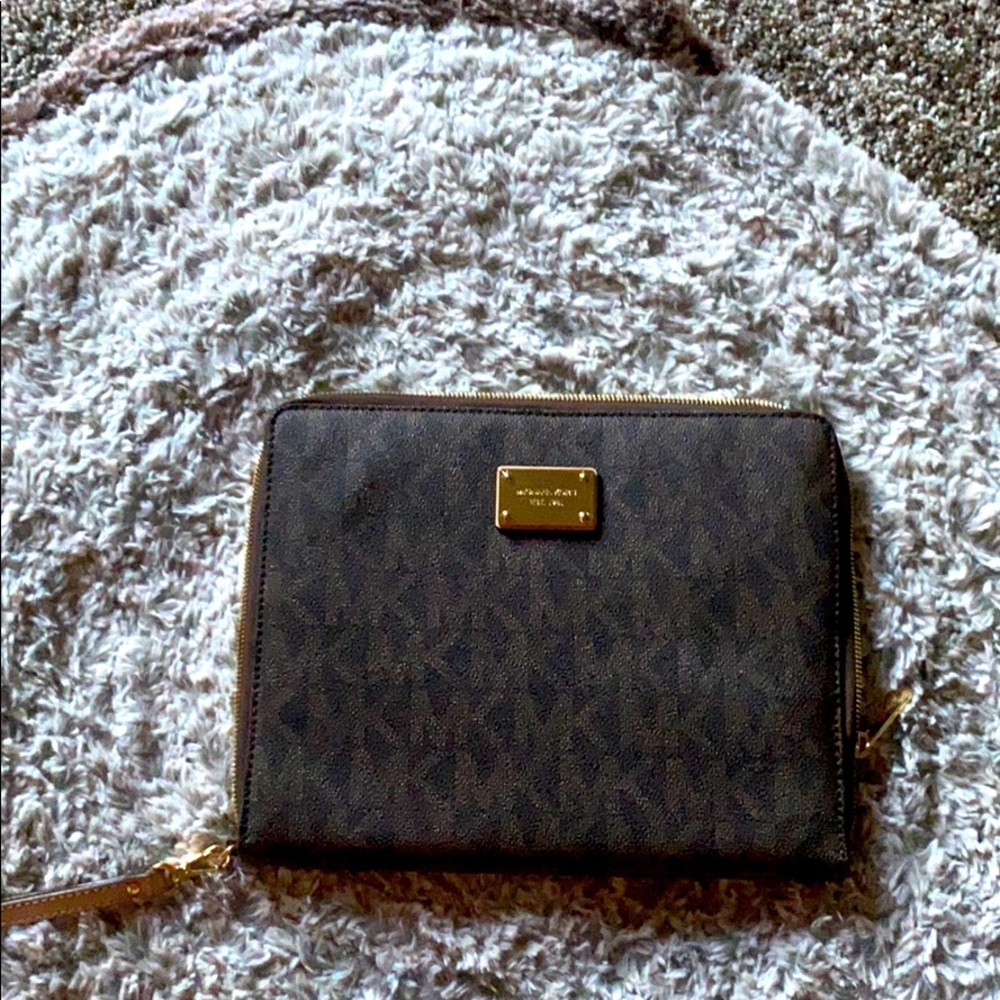 Michael Kors tablet folio